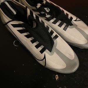 NIKE VAPOR FOOTBALL CLEATS